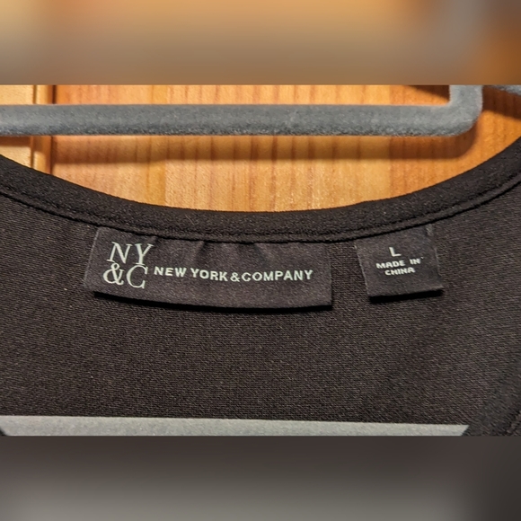 NY & Co Button detail knit maxi top with slit L - Picture 5 of 7